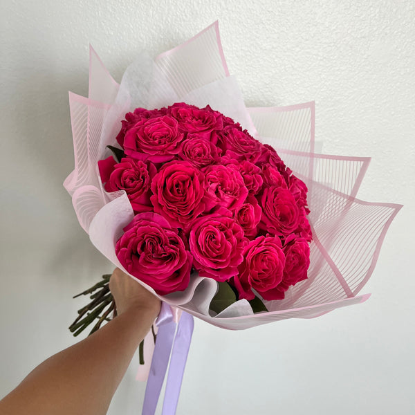 Dark Pink Roses Bouquet "Classik". The photo shows a small size.
